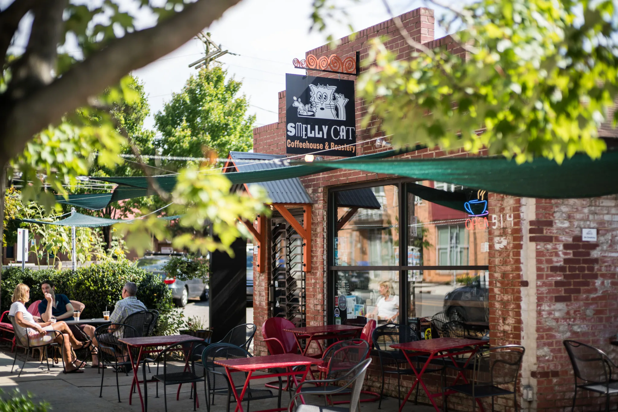 living in noda-coffee shops